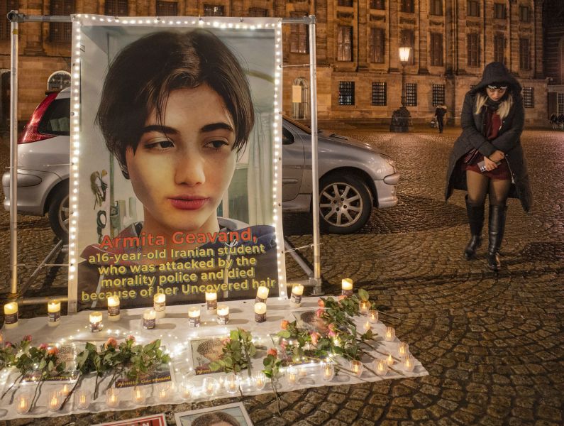 Silent protest for the 16-year-old Iranian girl Armita, who was murdered last month for not wearing a headscarf. [Amsterdam, week 44]